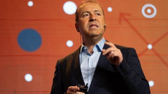 Guillermo Oliveto: «Esto es como los 90 pero con internet, China y las redes sociales»