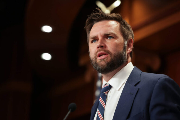 JD Vance hizo fuertísimas críticas contra Microsoft por sus políticas de contratación