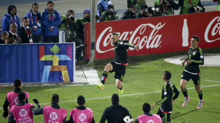 El exgoleador que cambió las canchas por la cocina: la historia del futbolista que ahora es pizzero