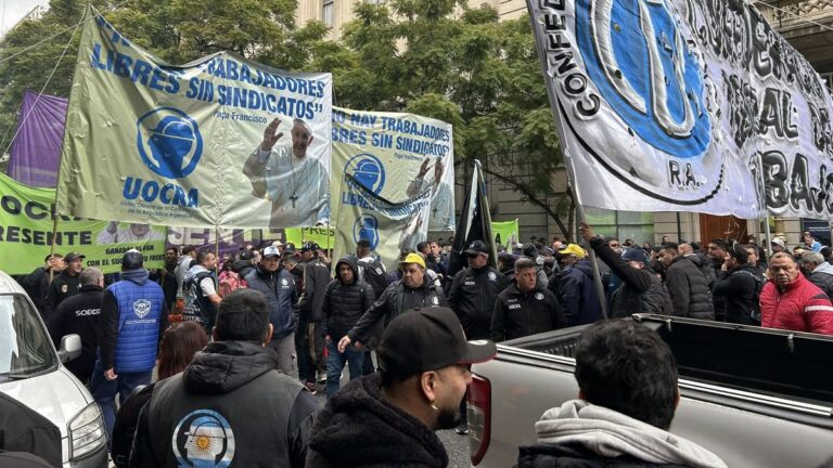 El Gobierno ratificó la vigencia de un decreto que limita la injerencia estatal en elecciones gremiales