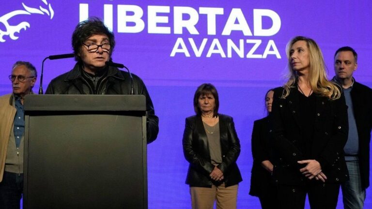 Javier Milei aseguró la continuidad de las bandas cambiarias: «No nos moveremos ni un milímetro»