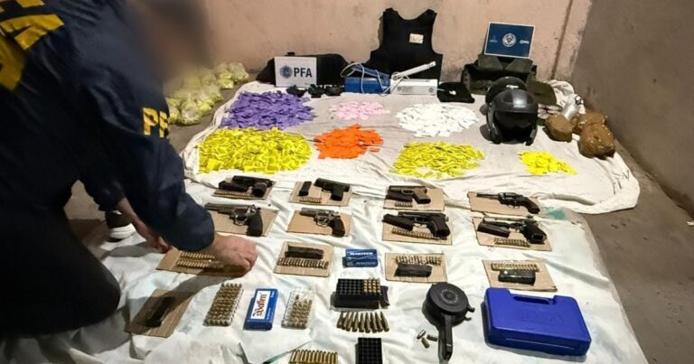 Detuvieron a una banda narco vinculada con «Mameluco» Villalba: secuestraron drogas y armas escondidas en un desagüe