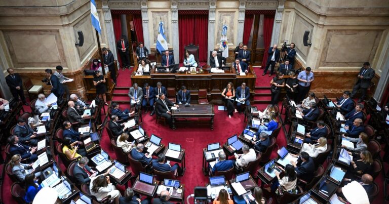Ley de Glaciares: con los números ajustados, el oficialismo negocia para lograr aprobarla este jueves en el Senado