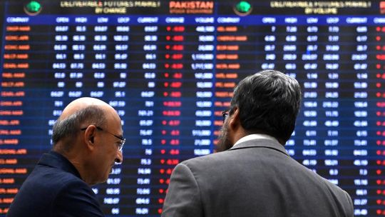 Gráfico del Riesgo País de Argentina mostrando evolución y cierre en 610 puntos básicos.